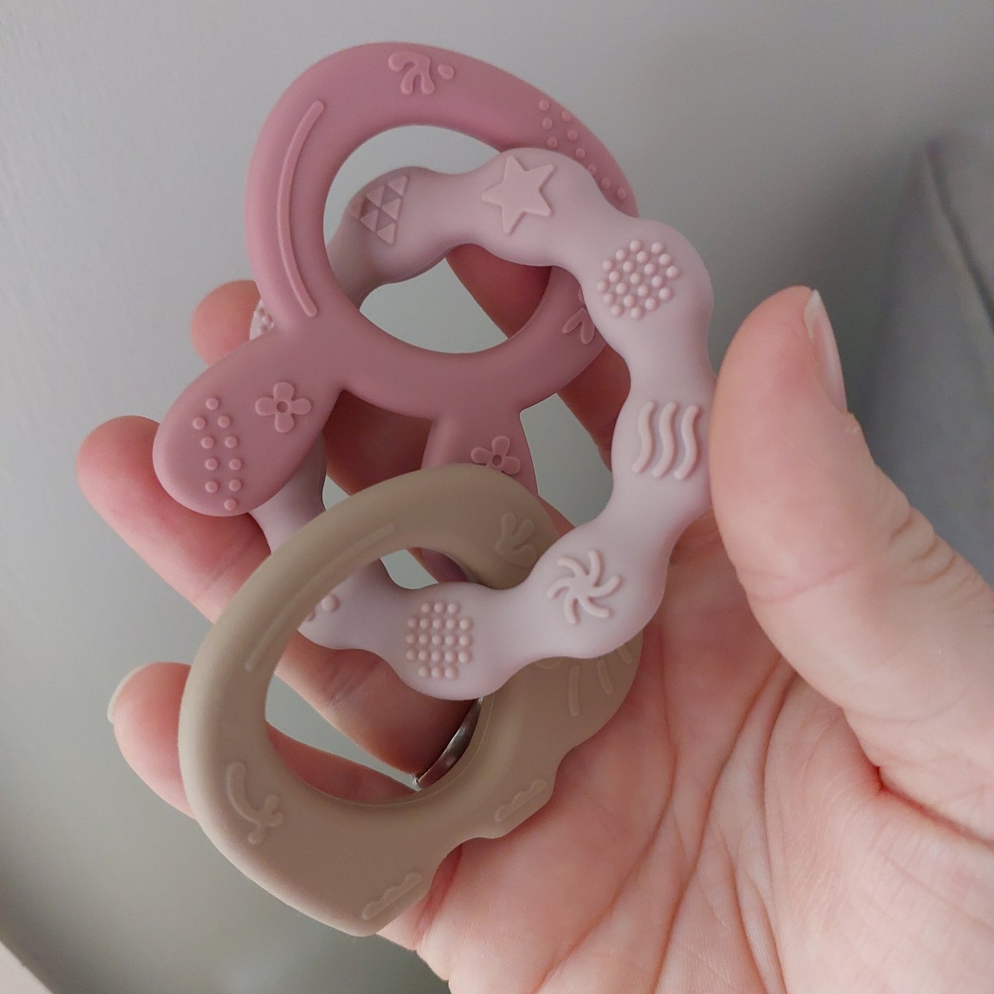 Silicone teether - pinks