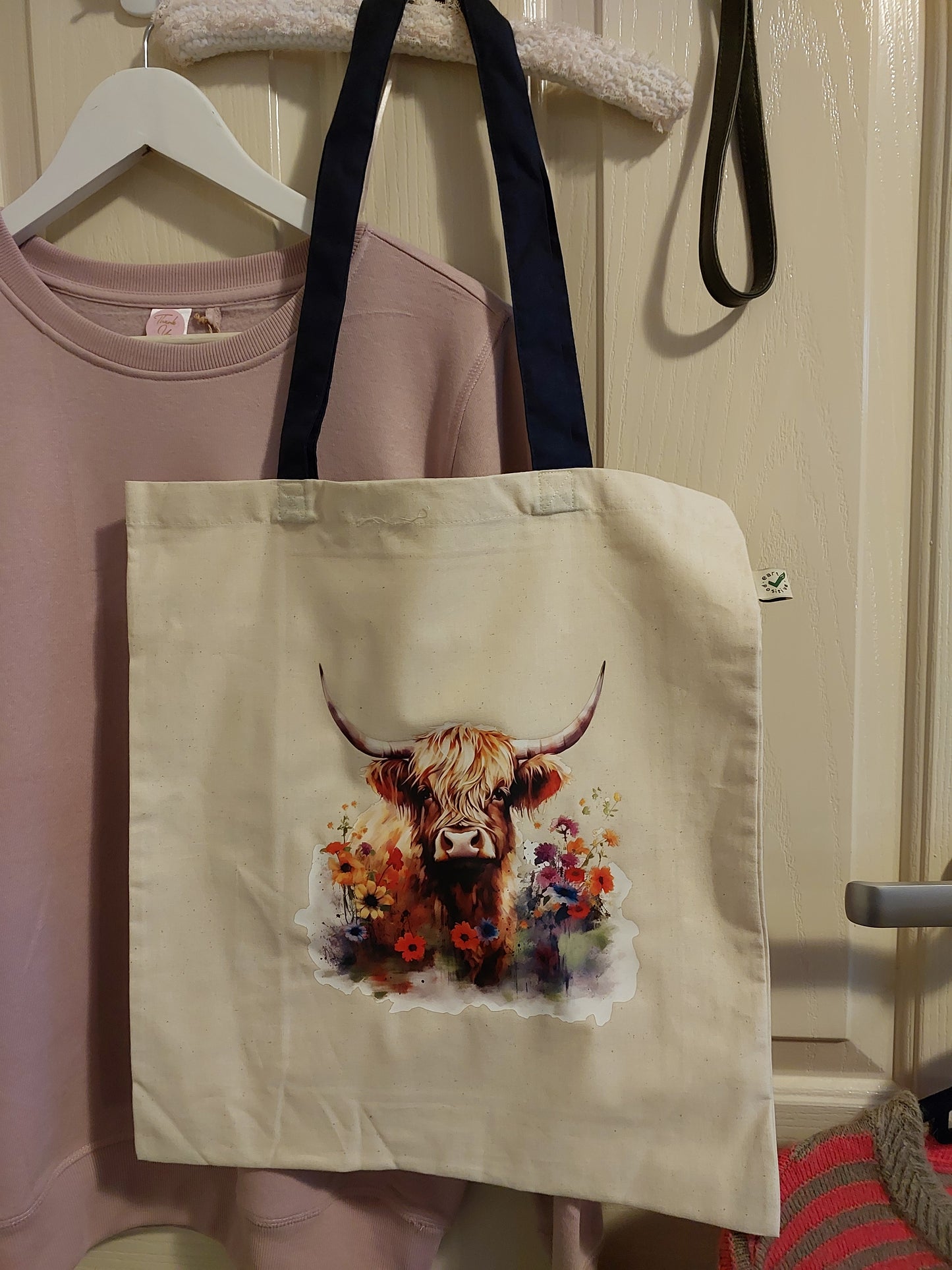 Highland cow Tote bag