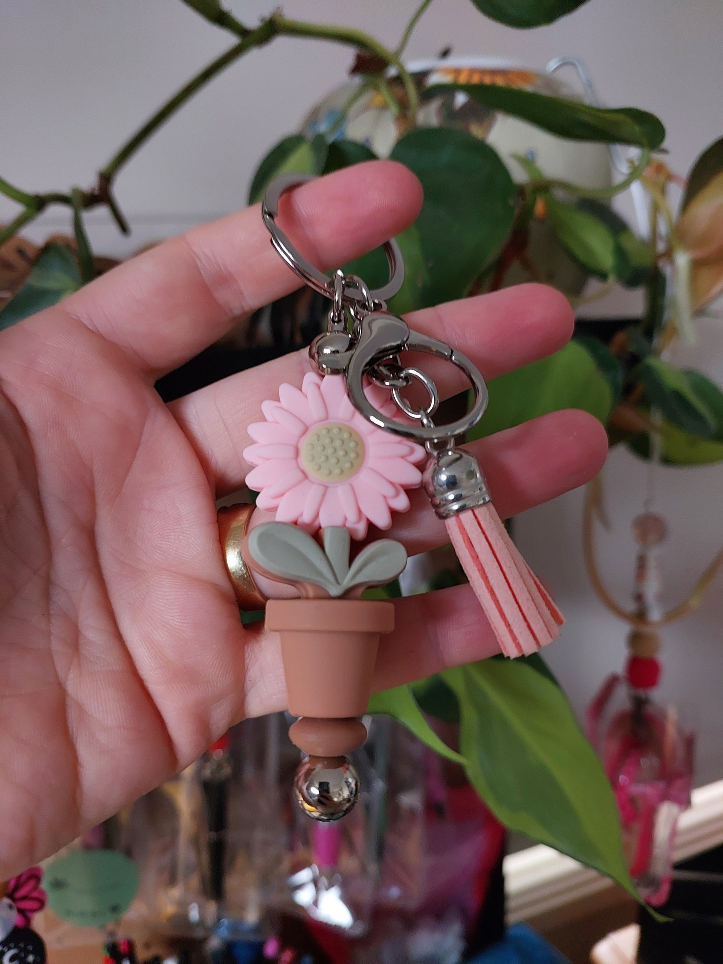 Flower pot keychain