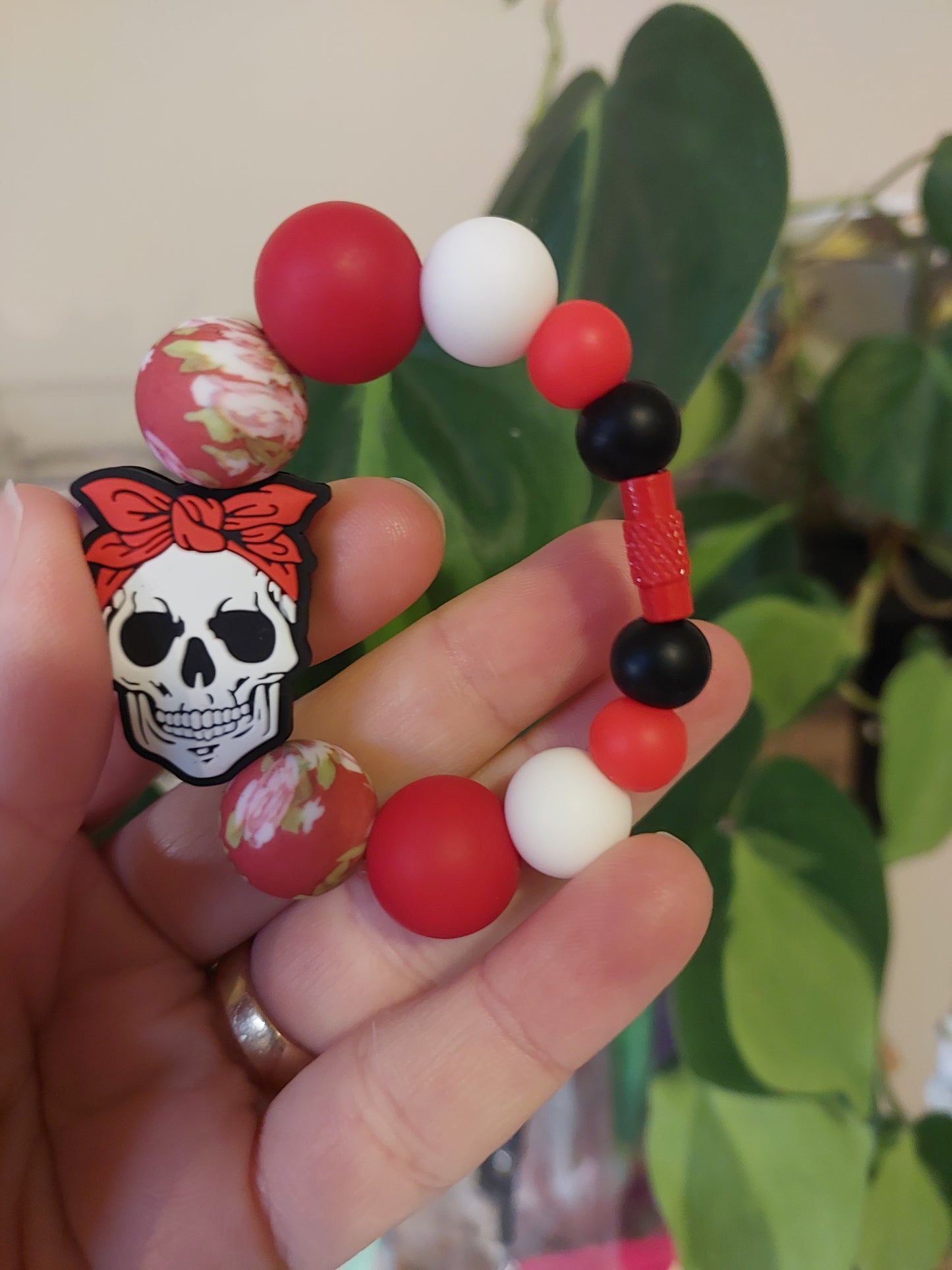 Skull cup charms